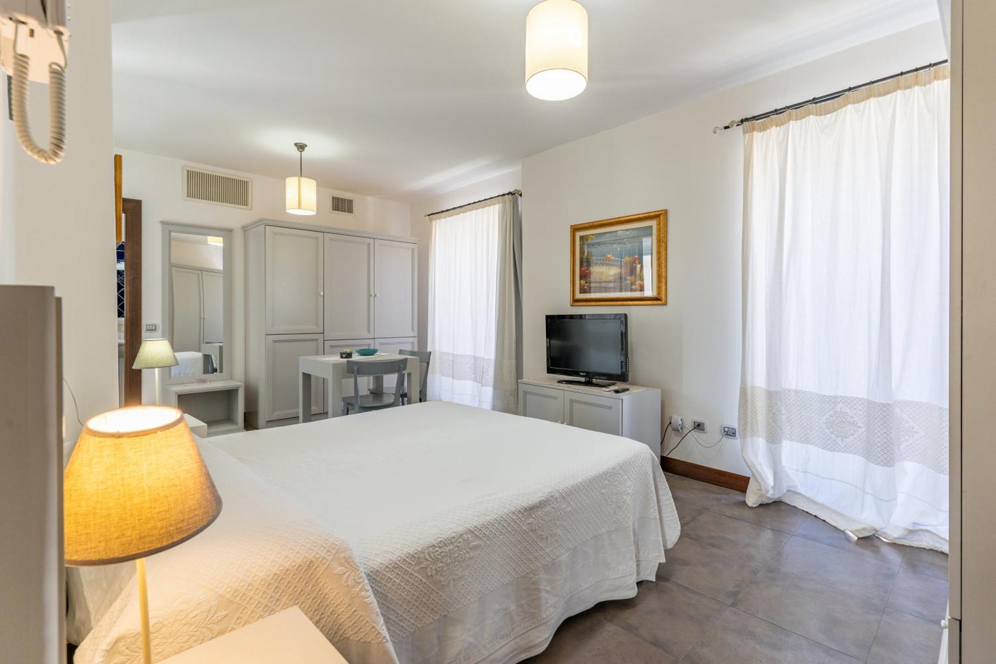 Albergo Residenziale La Corte Tortolì Exterior foto