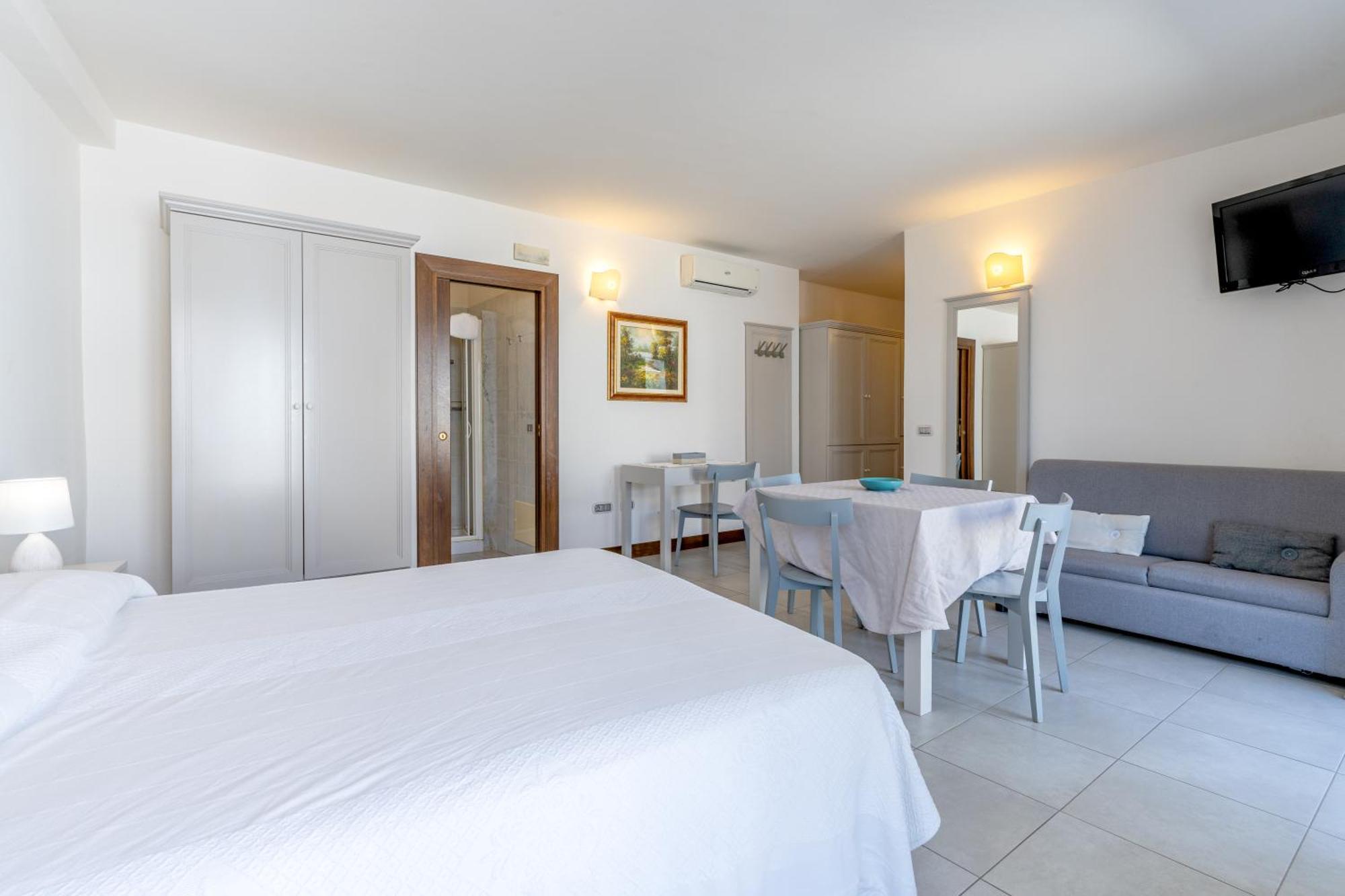 Albergo Residenziale La Corte Tortolì Exterior foto