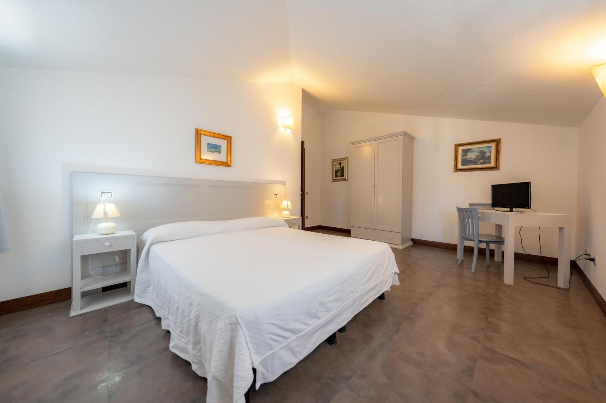 Albergo Residenziale La Corte Tortolì Exterior foto
