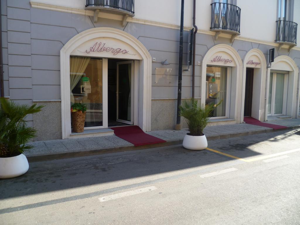 Albergo Residenziale La Corte Tortolì Exterior foto