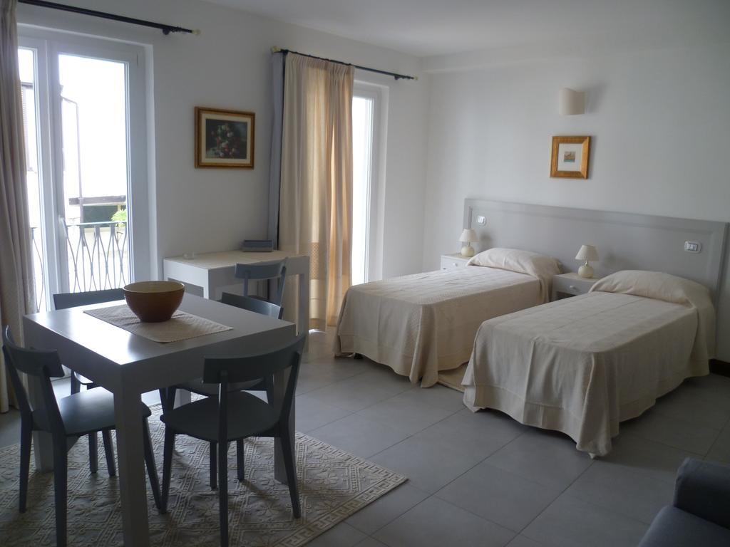 Albergo Residenziale La Corte Tortolì Habitación foto